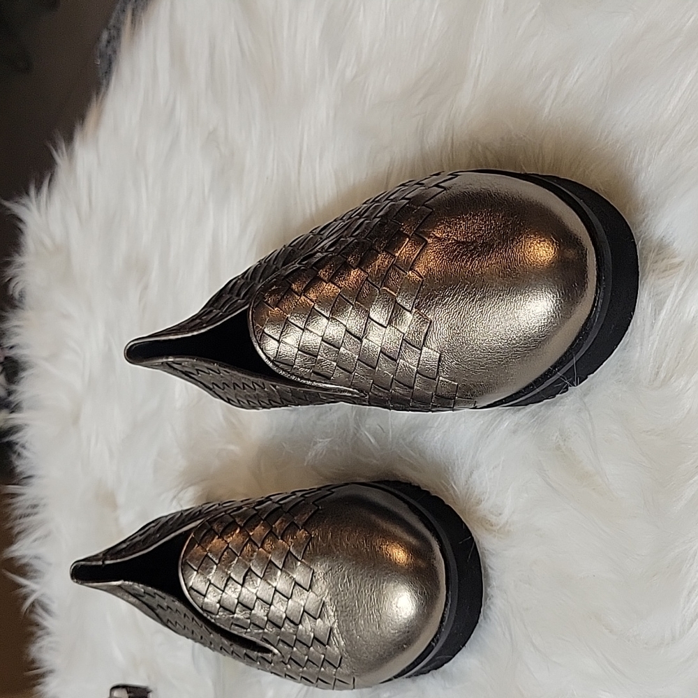 Beautiful And Comfortable - image 2